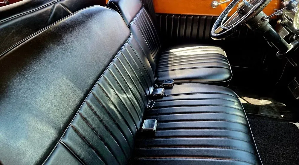 White 1946 Cadillac Airport Limousine, photo 3 for limo rental White 1946 Cadillac Airport Limousine, photo 3 for limo rental