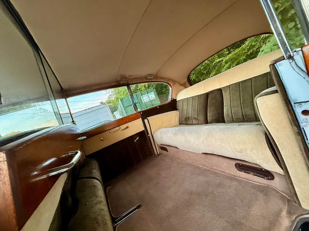 Passenger cabin: 1962 Rolls-Royce Austin Princess Stretch Limousine Passenger cabin: 1962 Rolls-Royce Austin Princess Stretch Limousine