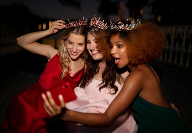 Book stylish stretch limos perfect for weddings, proms, events, or nights out. Book stylish stretch limos perfect for weddings, proms, events, or nights out.